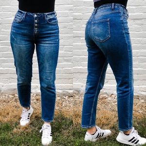 BNWT High Waisted Mom Jean